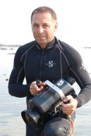 Garci preparado para una nueva inmersión.